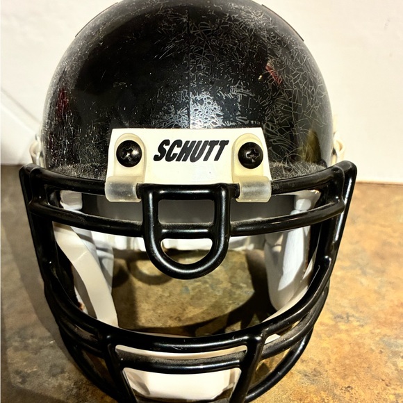 Texas Tech Red Raiders (NCAA)  Schutt Black crackle look Football Helmet - Picture 5 of 5